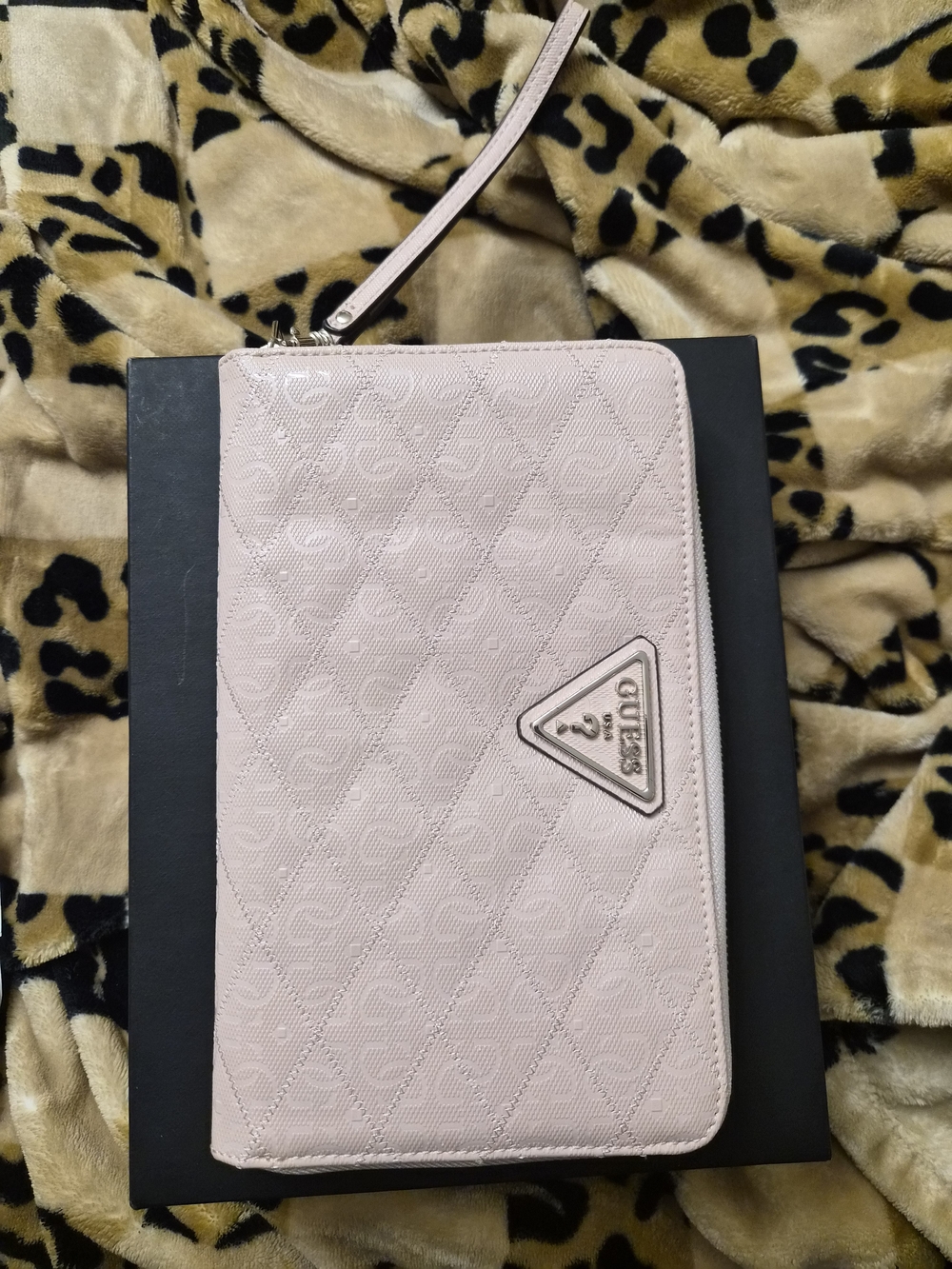 XL Guess Quilted Wristlet Clutch in Pale Pink TRAVEL WALLET